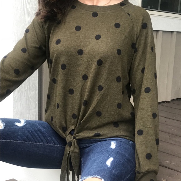 Sweaters - Olivia front knot